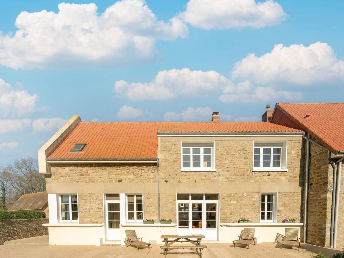Les Aub Pines In With Garden Holiday home *